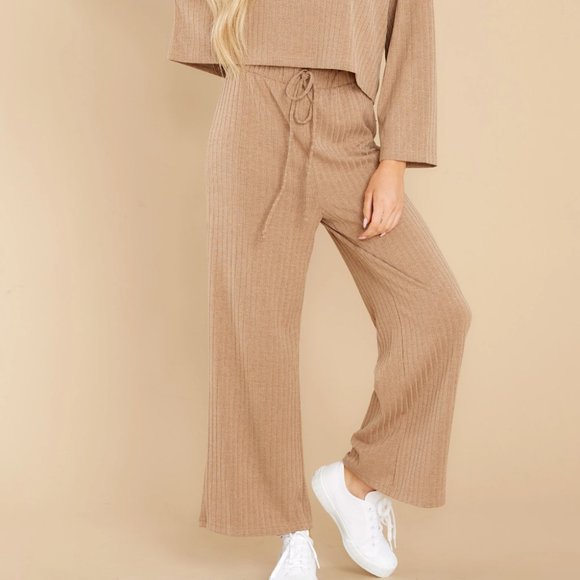 Story Taupe Top and Pant Lounge Set Casual Evening - Picture 2 of 3